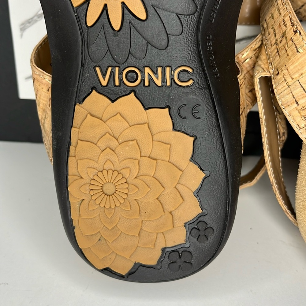 Vionic Women’s Shoes I Vionic Orthotic
Triple Strap Sandals - Amber Size US 8 - Picture 16 of 16